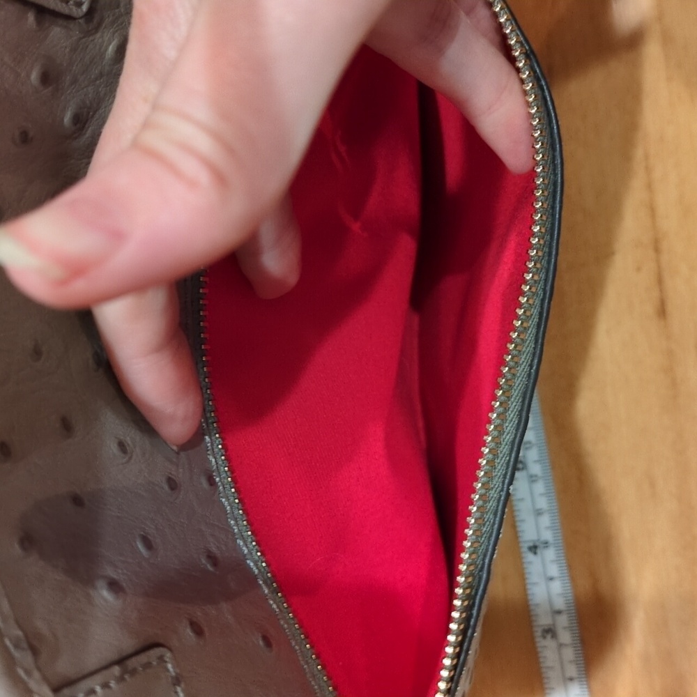 Dooney & Bourke EUC Grey Ostrich Tote Shoulder Bag Red Lining - Picture 9 of 16